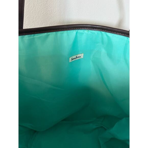 ๐ Neiman Marcus Womens Straw Bag Large Open Beach Floral Boho - Picture 6 of 6